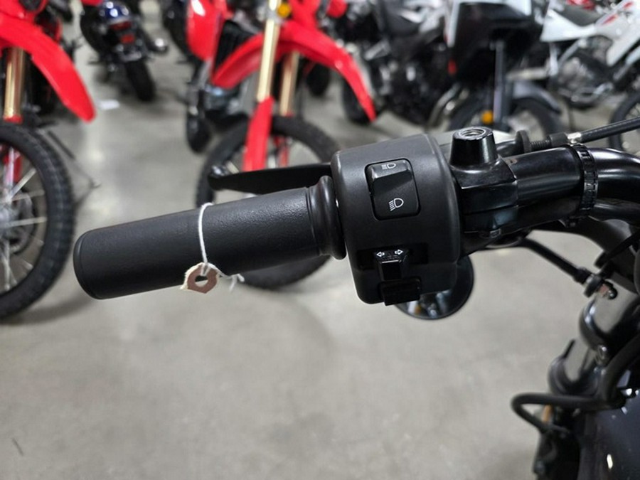 2022 Yamaha Bolt R-Spec