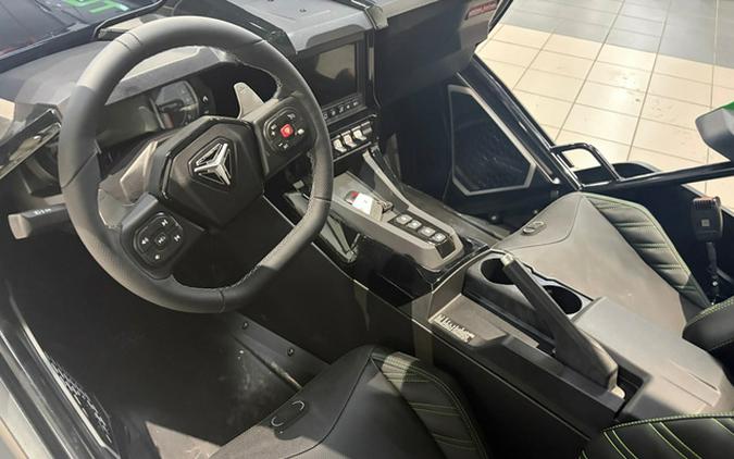 2026 Slingshot Slingshot Grand Touring Black Venom Autodrive