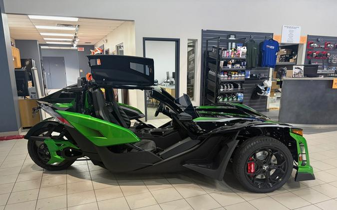 2026 Slingshot Slingshot Grand Touring Black Venom Autodrive