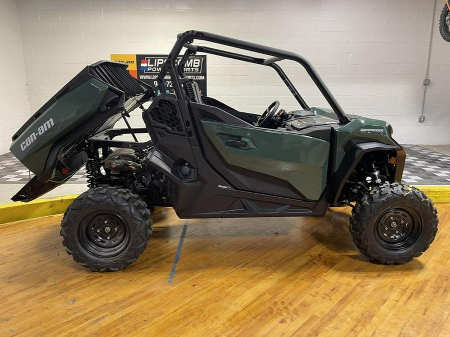 2023 Can-Am® Commander DPS 700