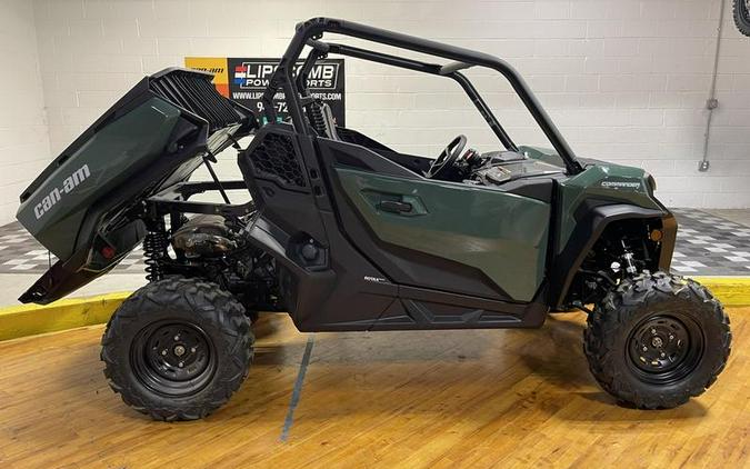 2023 Can-Am® Commander DPS 700