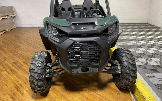 2023 Can-Am® Commander DPS 700