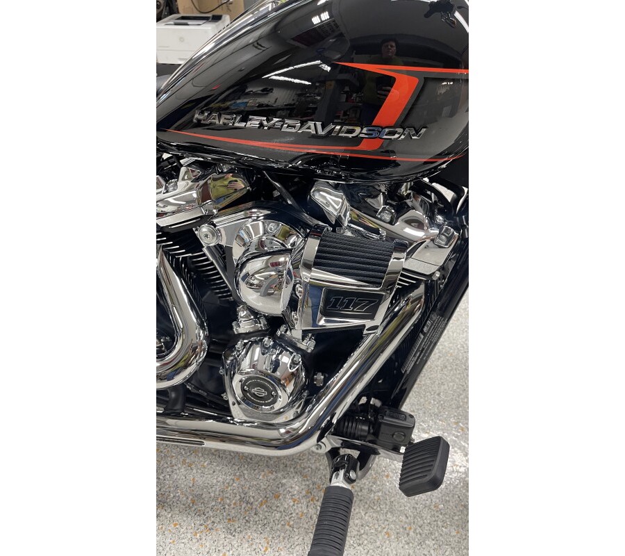 2024 Harley-Davidson Breakout Vivid Black