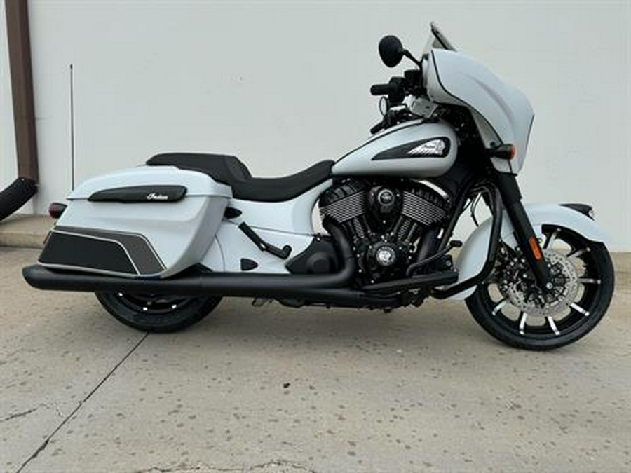 2024 Indian Motorcycle Chieftain® Dark Horse® with PowerBand Audio Package