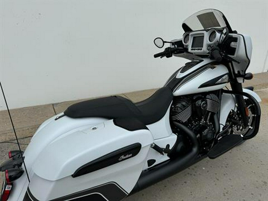 2024 Indian Motorcycle Chieftain® Dark Horse® with PowerBand Audio Package