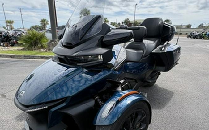 2023 Can-Am Spyder RT Limited Dark Wheels