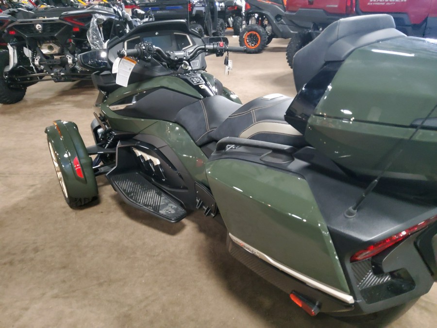 2023 Can-Am™ Spyder RT Sea-To-Sky