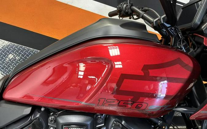 2025 Harley-Davidson® RA1250ST - Pan America® 1250 ST