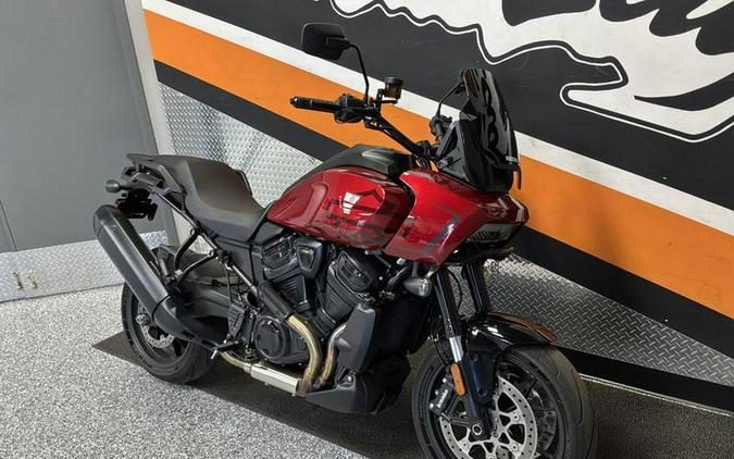 2025 Harley-Davidson® RA1250ST - Pan America® 1250 ST