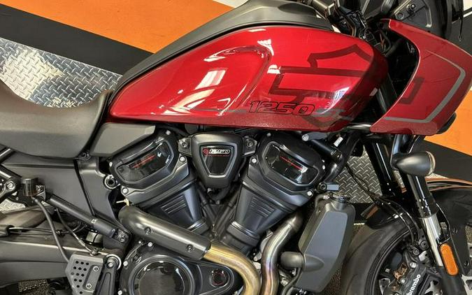 2025 Harley-Davidson® RA1250ST - Pan America® 1250 ST