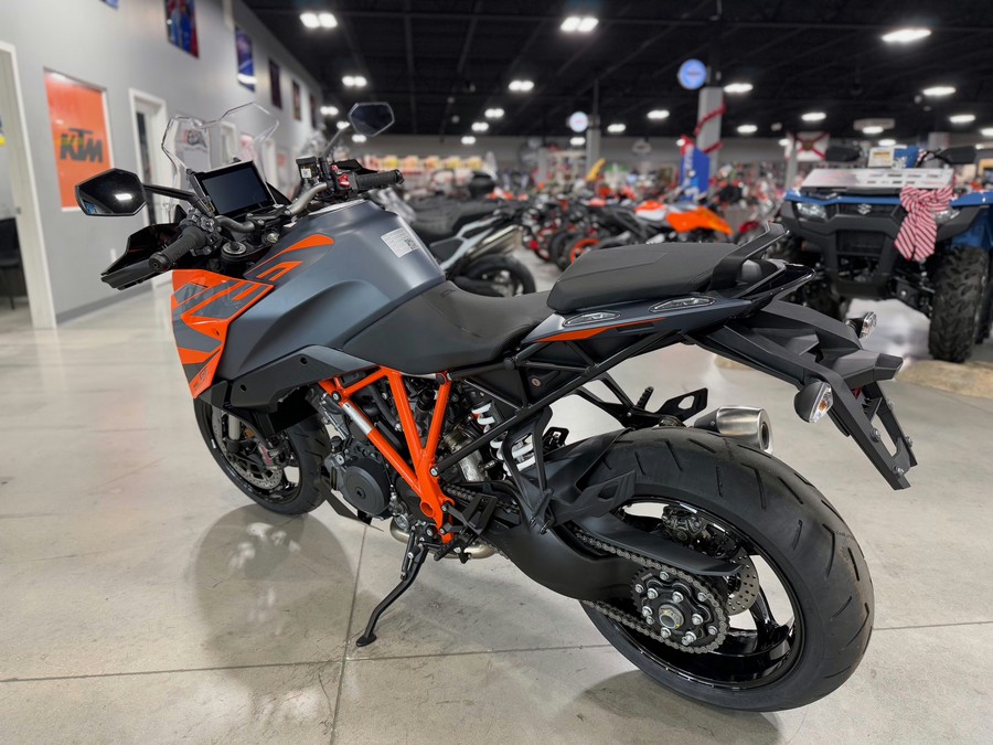 2024 KTM Super Duke 1290 GT