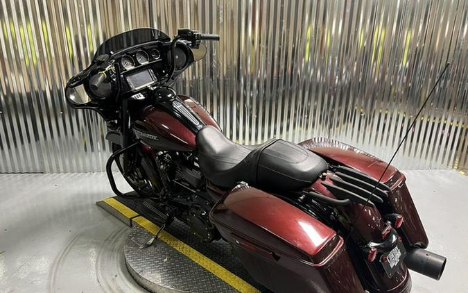 2018 Harley-Davidson Street Glide FLHXS - Special