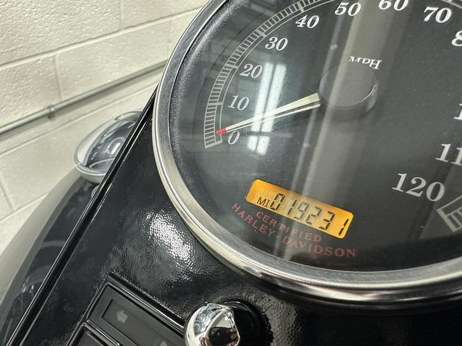 2005 Harley-Davidson® FXSTBI