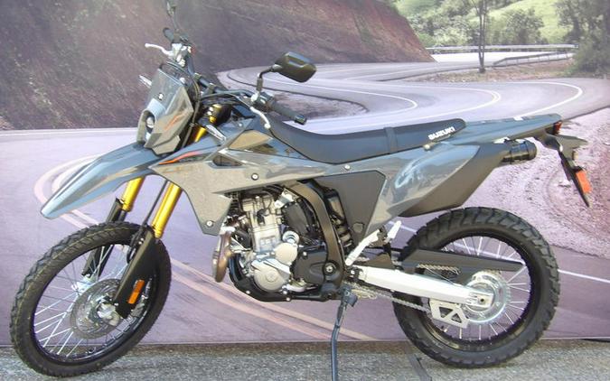 2025 Suzuki DR-Z4SM