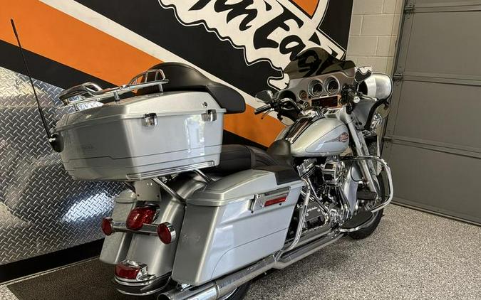 2010 Harley-Davidson® FLHTC - Electra Glide® Classic