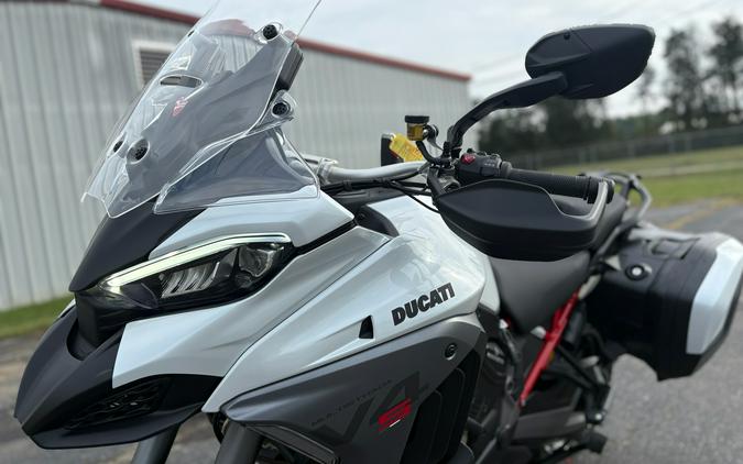 2027 Ducati Multistrada V4 S Travel & Radar