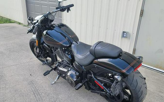 2016 Harley-Davidson® FXSE - CVO™ Pro Street Breakout®