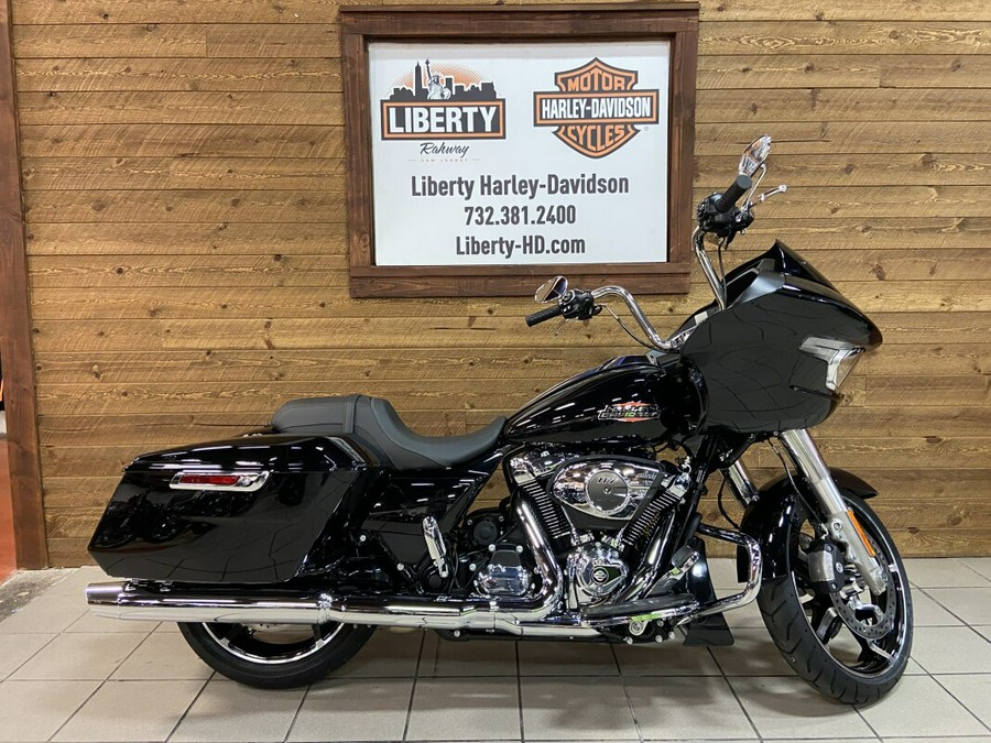 2025 Harley-Davidson Road Glide® Vivid Black FLTRX