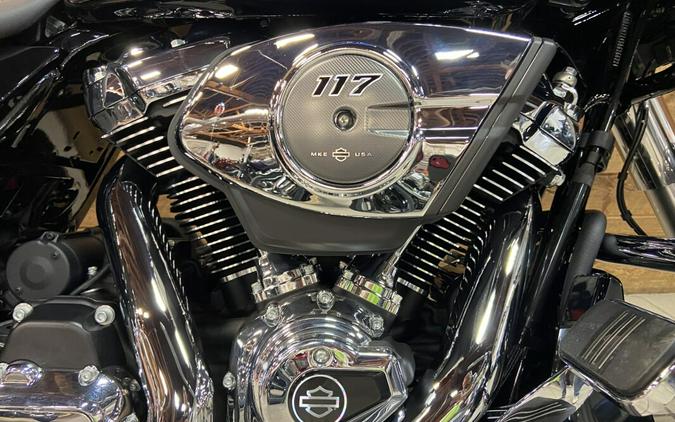 2025 Harley-Davidson Road Glide® Vivid Black FLTRX