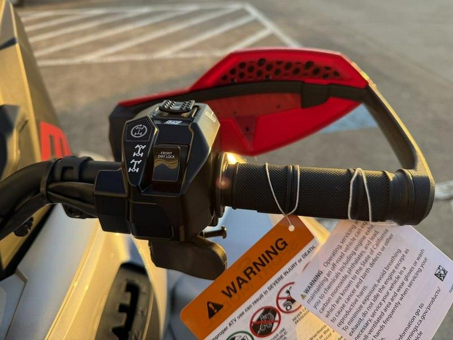 2026 Can-Am® Renegade X mr 1000 R Hyper Silver & Legion Red