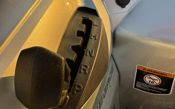 2026 Can-Am® Renegade X mr 1000 R Hyper Silver & Legion Red