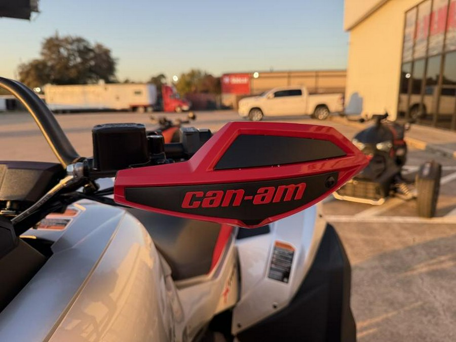 2026 Can-Am® Renegade X mr 1000 R Hyper Silver & Legion Red