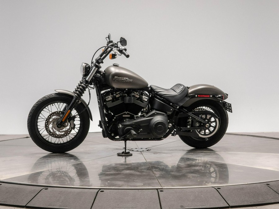 2019 HARLEY-DAVIDSON FXBB STREET BOB in Industrial Gray Denim