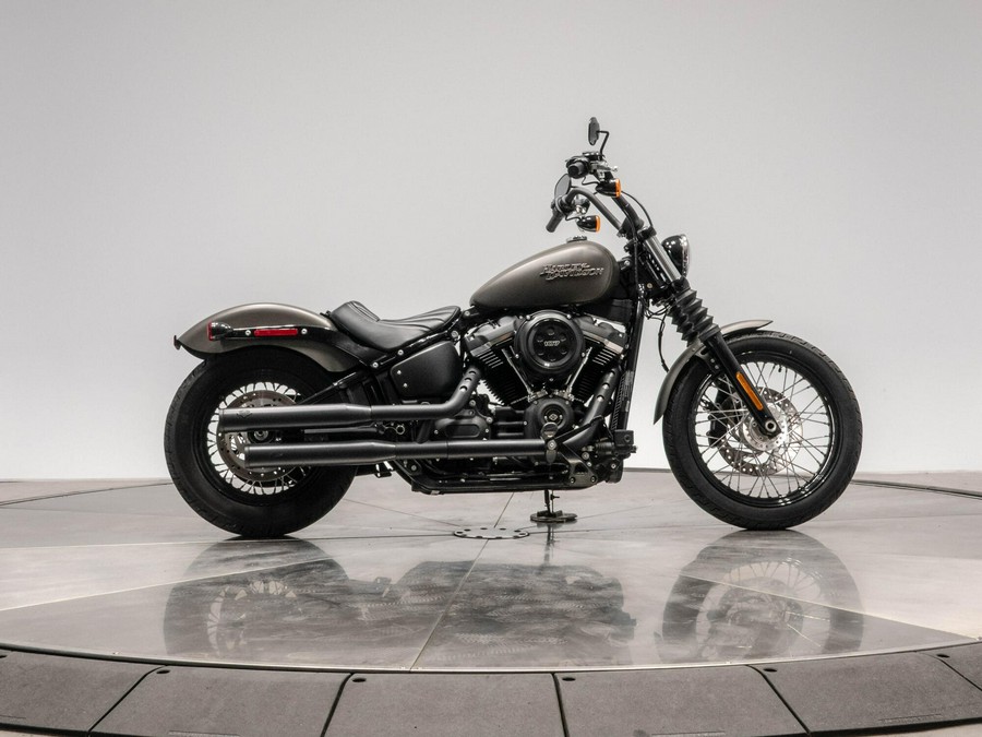 2019 HARLEY-DAVIDSON FXBB STREET BOB in Industrial Gray Denim