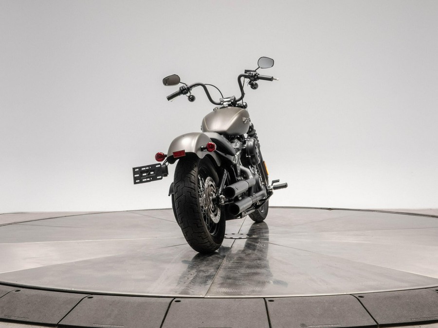 2019 HARLEY-DAVIDSON FXBB STREET BOB in Industrial Gray Denim
