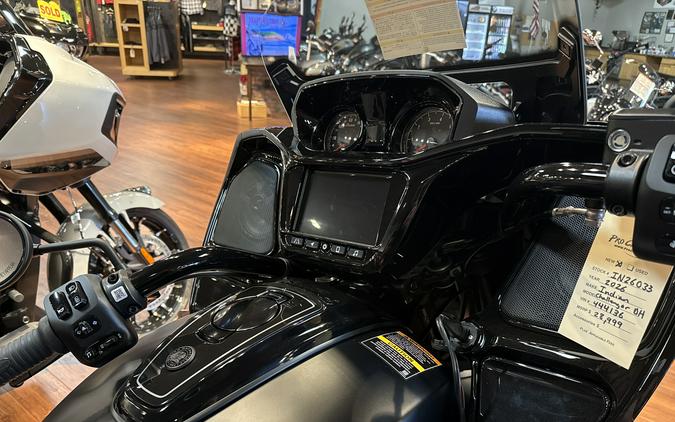 2026 Indian Motorcycle CHALLENGER DARK HORSE, BLACK SMOKE, 49ST