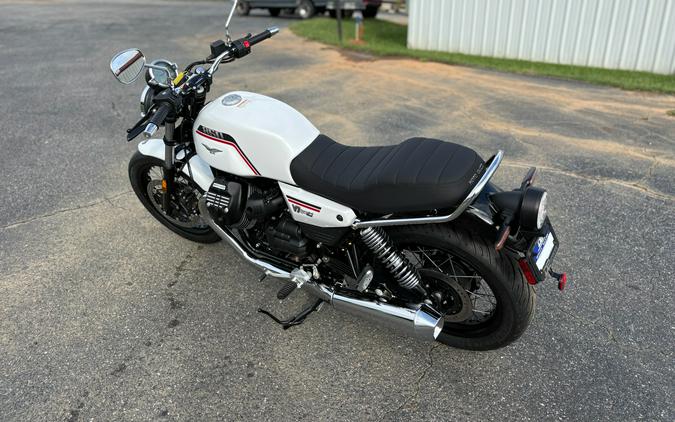 2027 Moto Guzzi V7 Special