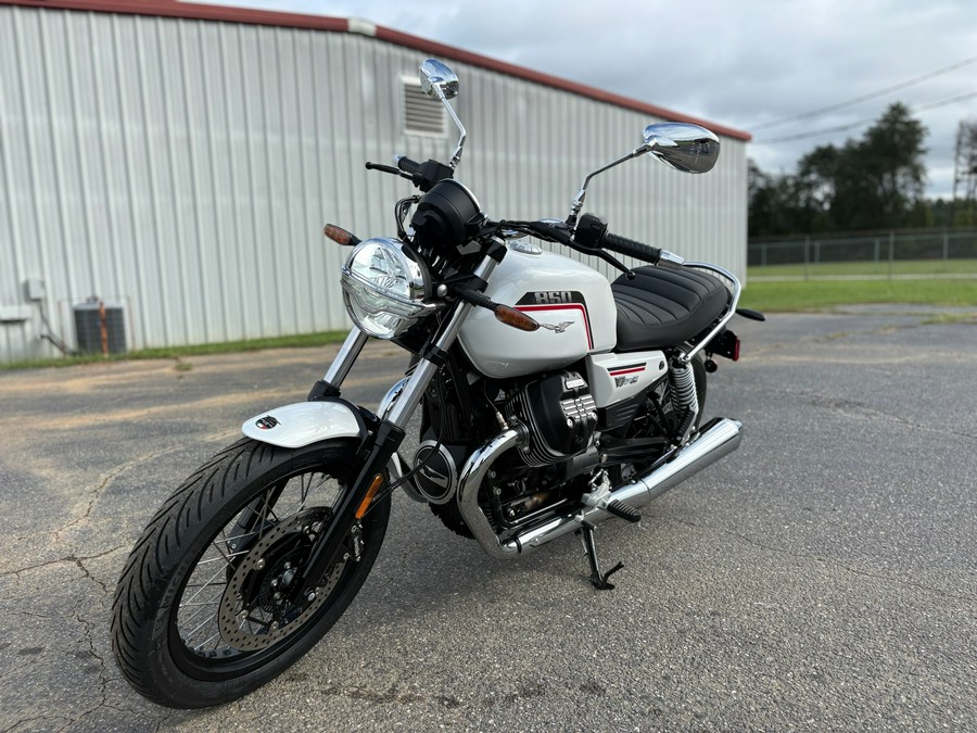 2027 Moto Guzzi V7 Special