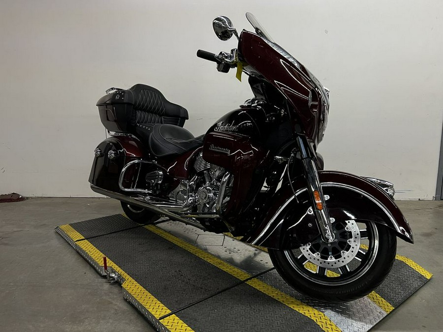 2021 Indian Motorcycle® Roadmaster® Thunder Black Pearl