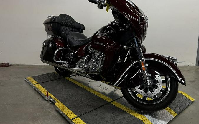 2021 Indian Motorcycle® Roadmaster® Thunder Black Pearl