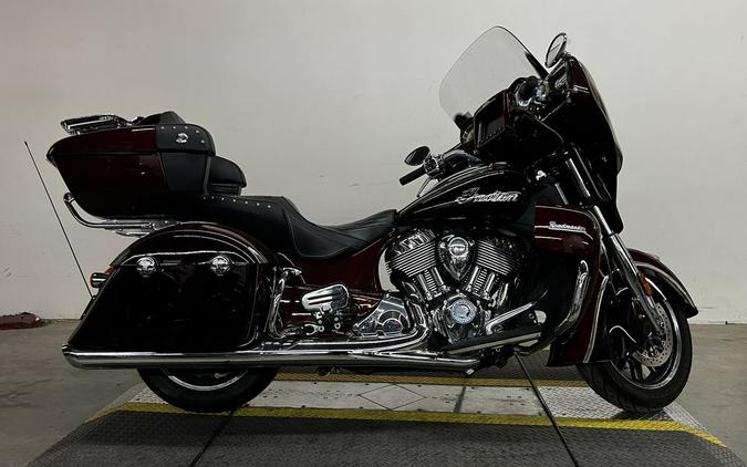 2021 Indian Motorcycle® Roadmaster® Thunder Black Pearl