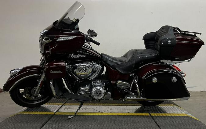 2021 Indian Motorcycle® Roadmaster® Thunder Black Pearl