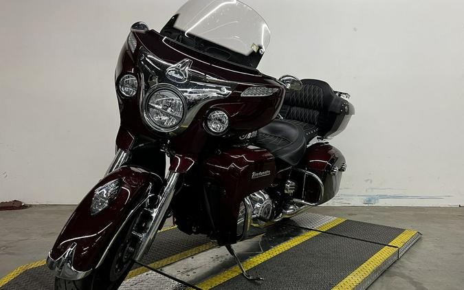 2021 Indian Motorcycle® Roadmaster® Thunder Black Pearl