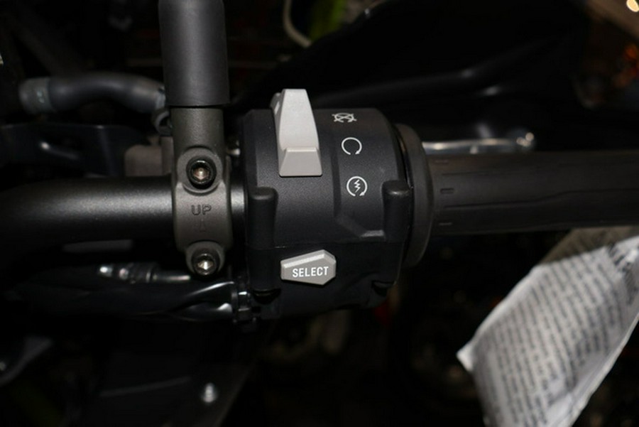 2025 Kawasaki Versys 1100 SE LT ABS