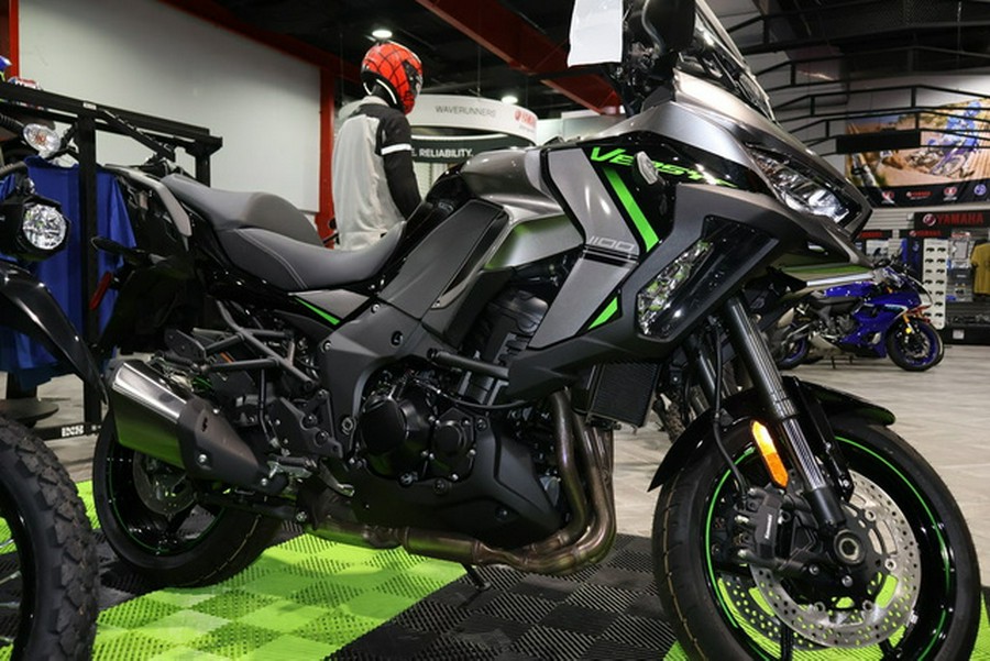 2025 Kawasaki Versys 1100 SE LT ABS