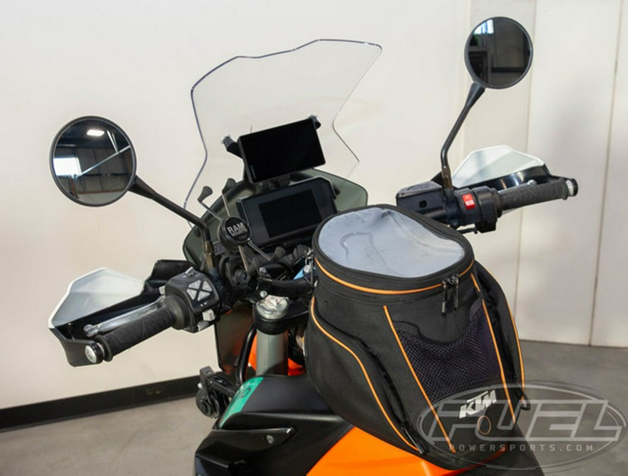 2021 KTM Adventure 890 R