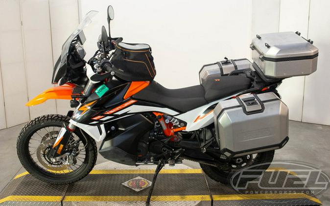 2021 KTM Adventure 890 R