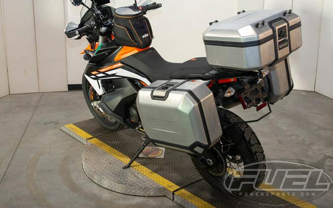 2021 KTM Adventure 890 R