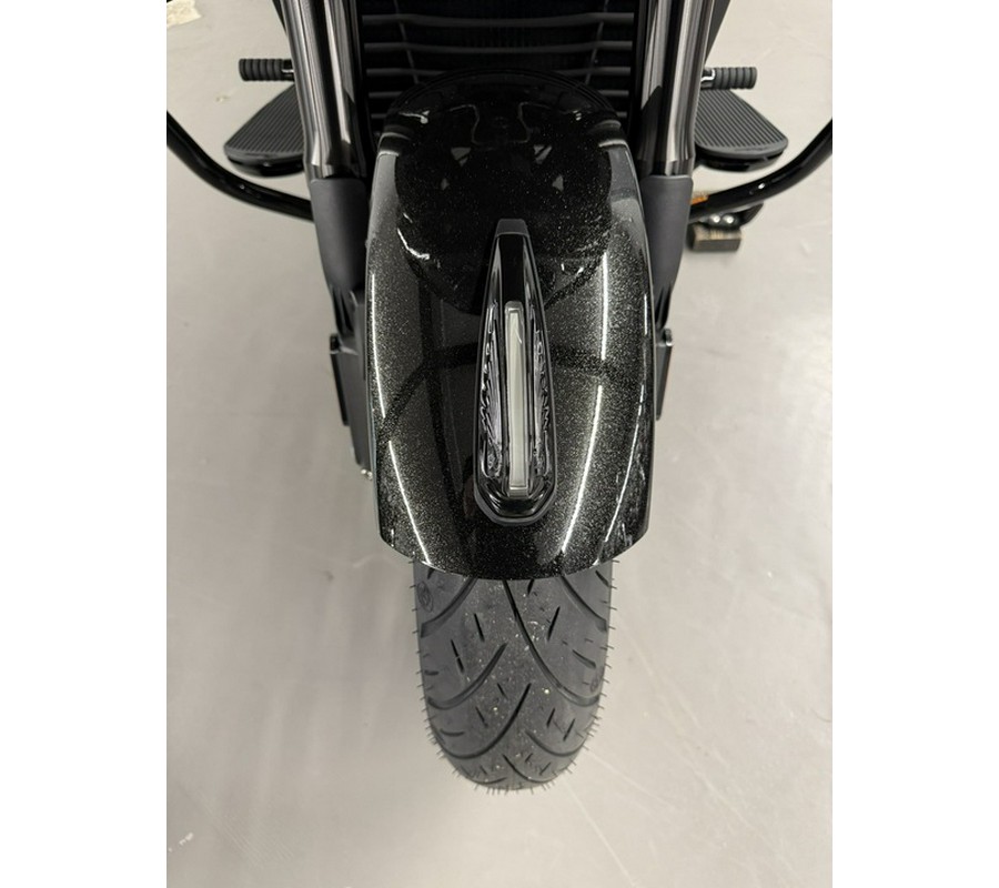 2026 Indian CHALLENGER DARK HORSE 112 W/ Powerband