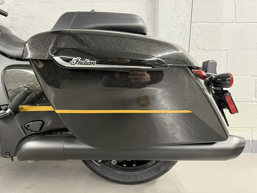 2026 Indian CHALLENGER DARK HORSE 112 W/ Powerband