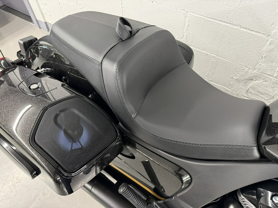 2026 Indian CHALLENGER DARK HORSE 112 W/ Powerband