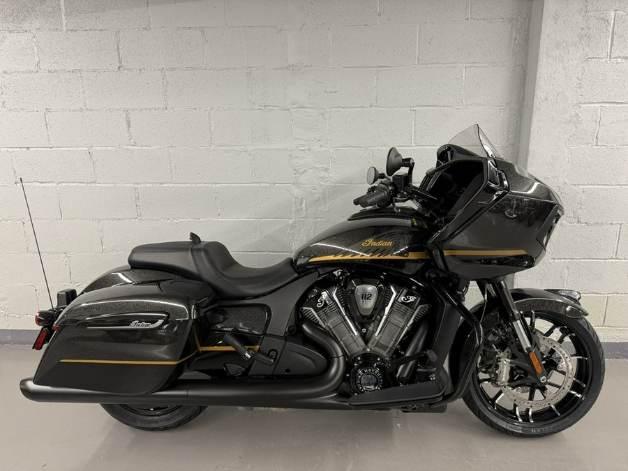 2026 Indian CHALLENGER DARK HORSE 112 W/ Powerband