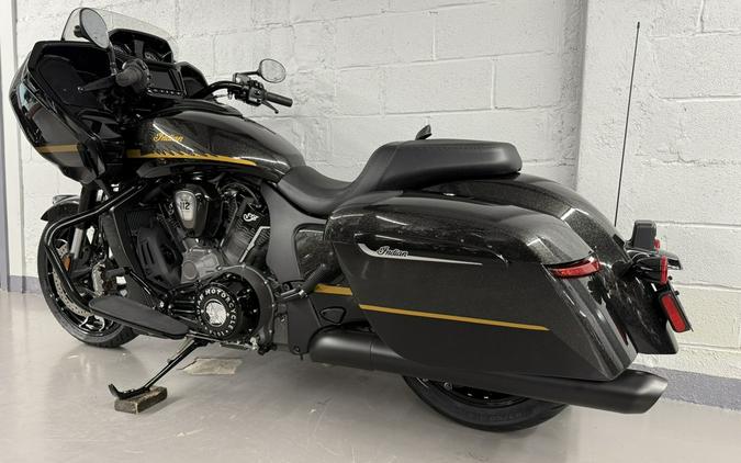 2026 Indian CHALLENGER DARK HORSE 112 W/ Powerband