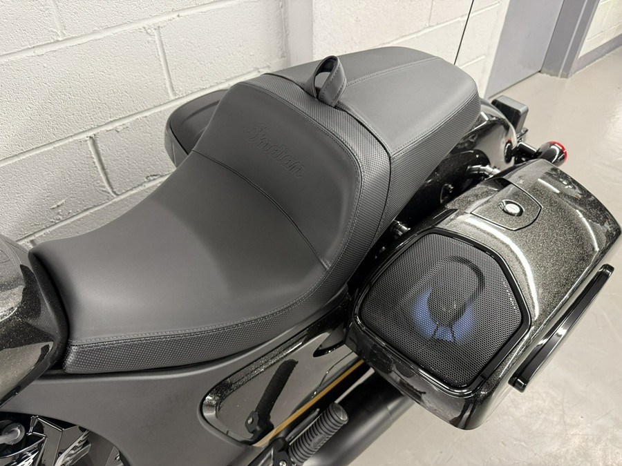 2026 Indian CHALLENGER DARK HORSE 112 W/ Powerband