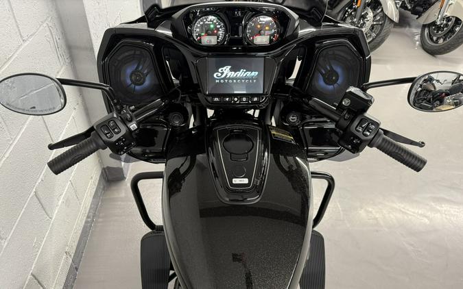 2026 Indian CHALLENGER DARK HORSE 112 W/ Powerband