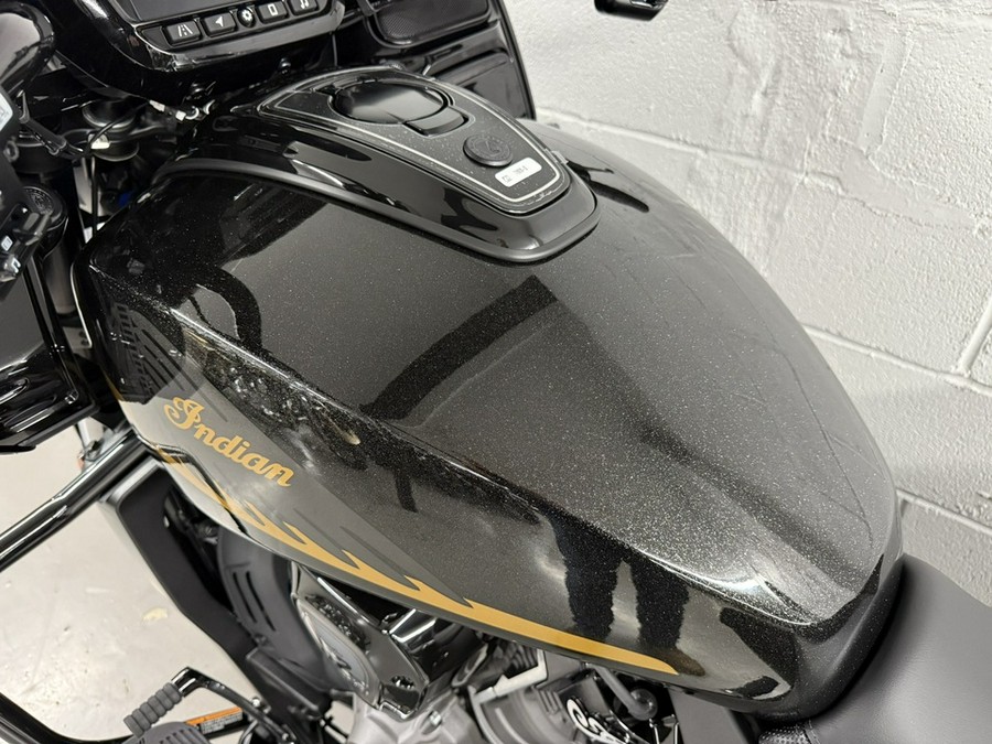 2026 Indian CHALLENGER DARK HORSE 112 W/ Powerband
